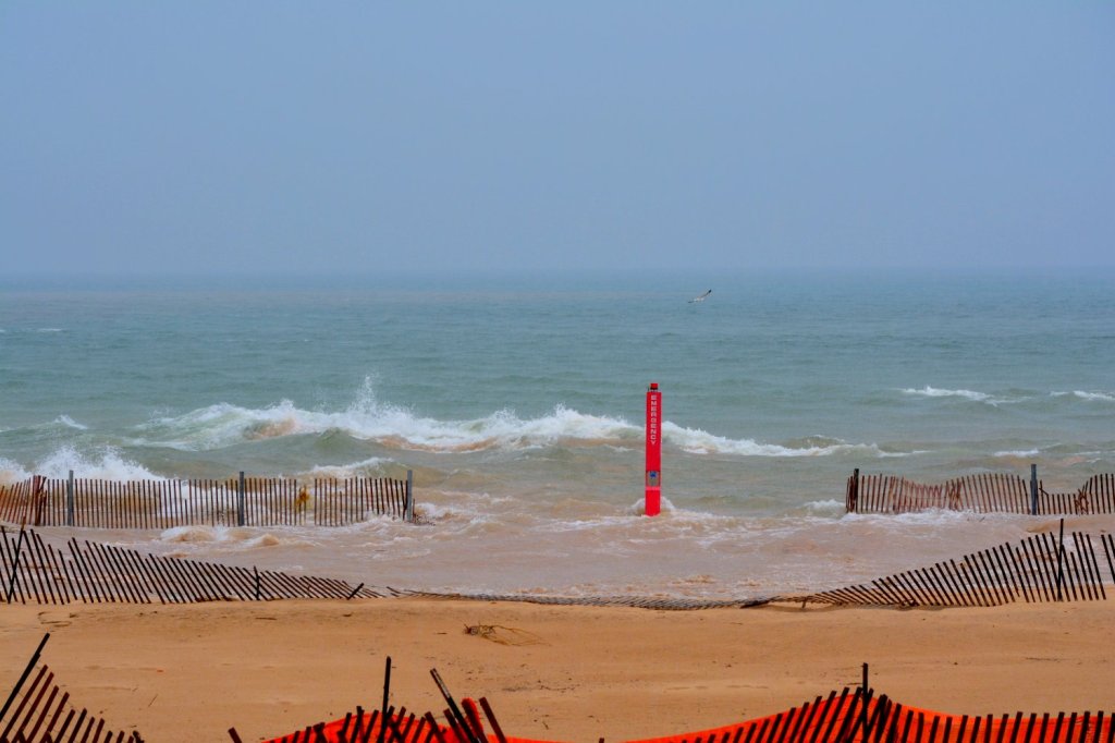 Detecting meteotsunamis in the Great Lakes - NOAA Research